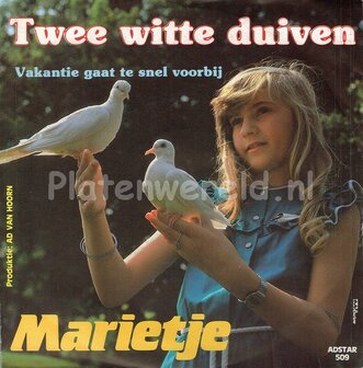 Marietje - Twee witte duiven