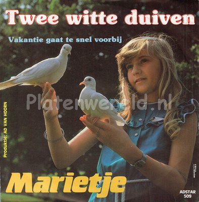 Marietje - Twee witte duiven